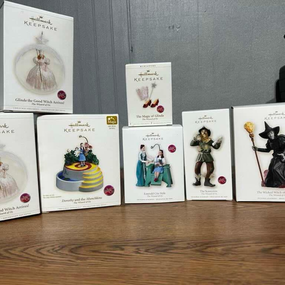 Hallmark Keepsake Wizard of Oz Ornament Set